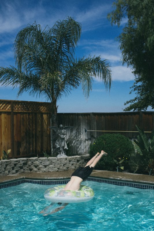 leisure and pleasure photo by Kyle Glenn