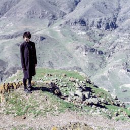 fitting in belonging photo by ivane-goliadze