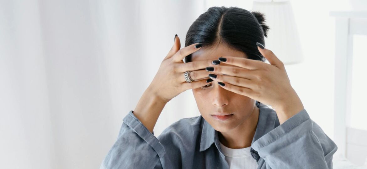 head massage cover photo pexels-mart-production-8076072